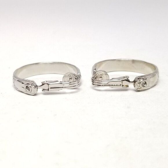 Vintage Clip On Hoop Earrings, Silver Tone, Minimal 1 Inch Size, Simple Estate - Picture 3 of 5